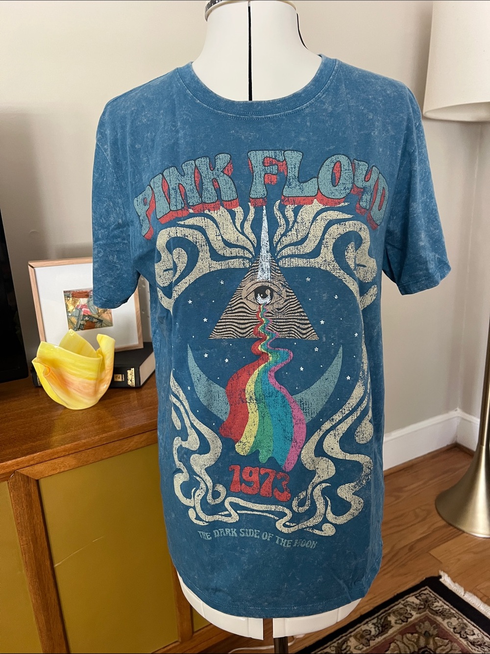 Pink Floyd Blue Short-Sleeve Graphic Tee with Rainbow Prism